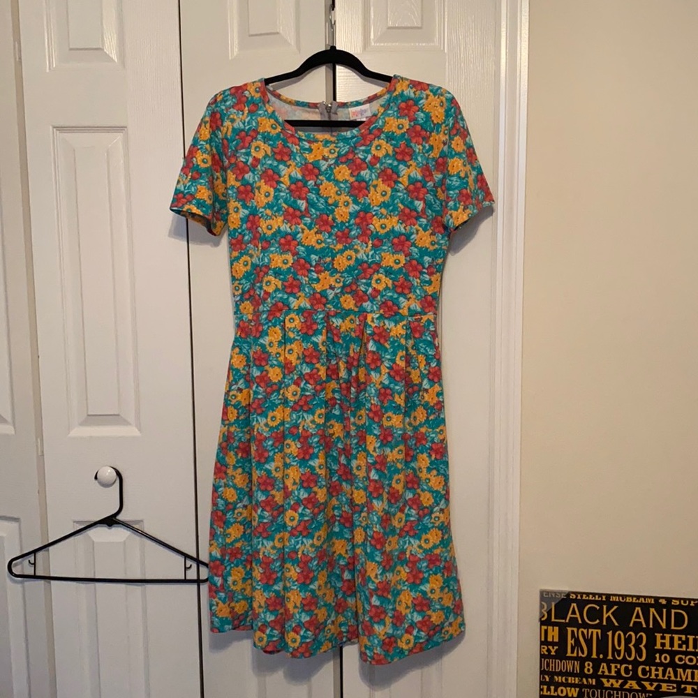 Lularoe floral Amelia dress size large